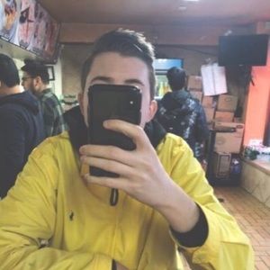 Meet your Posher, Cameron